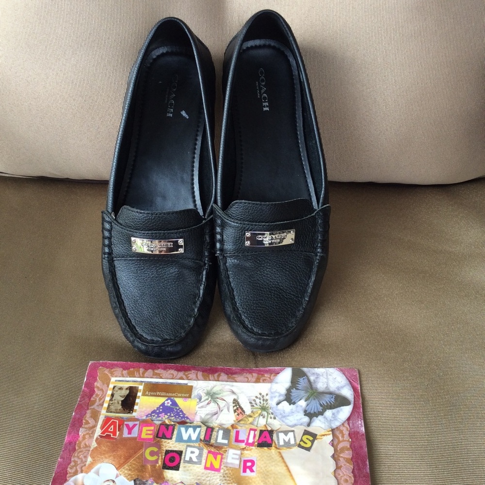 AUTHENTIC COACH LEATHER SHOES 9.5